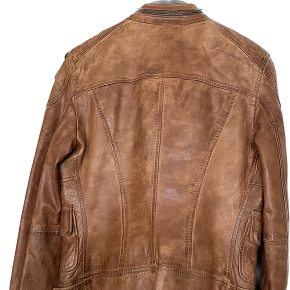 Beautiful Hugo Boss leather jacket highest quality leather nice and soft - Picture 2 of 4